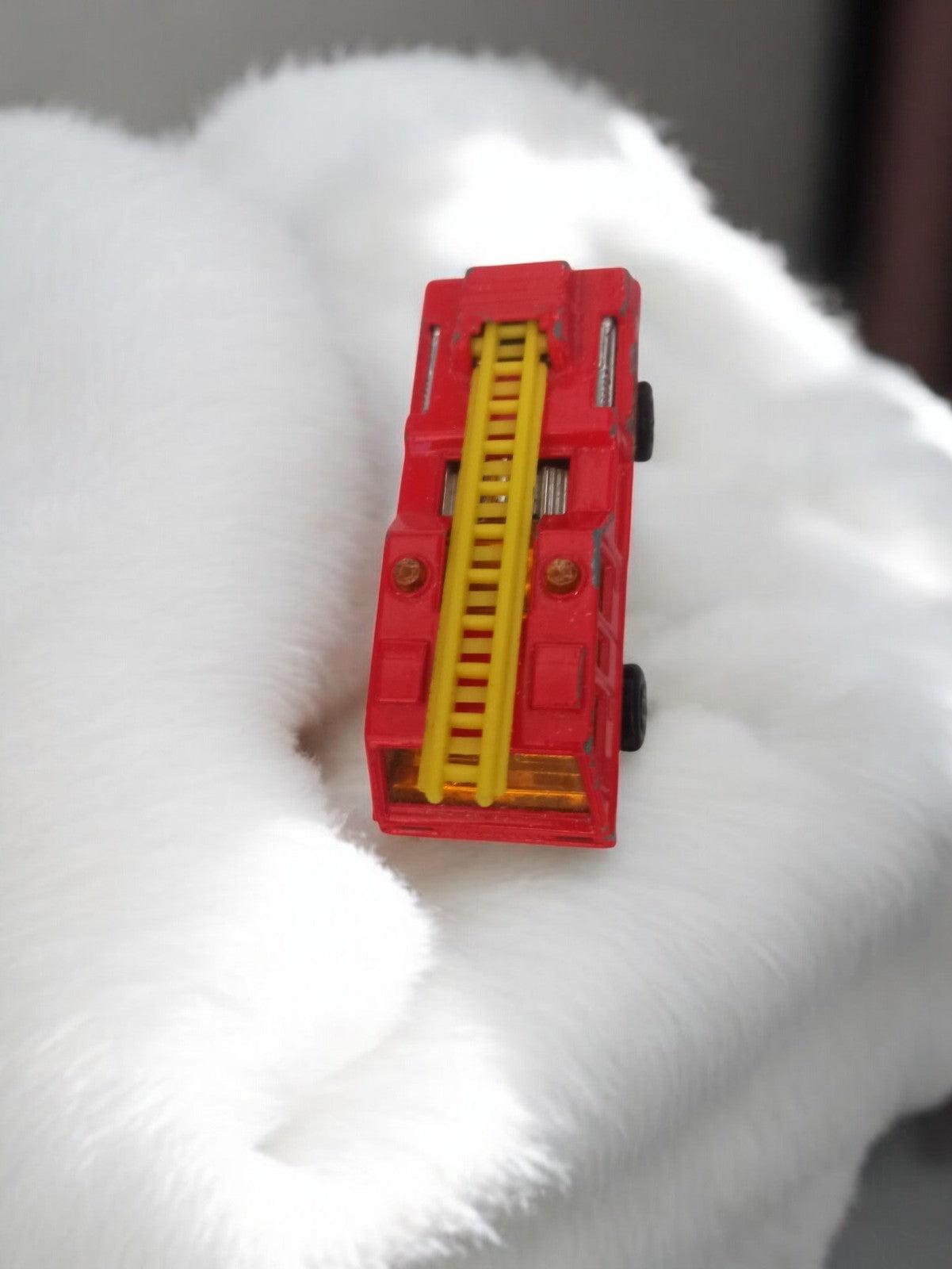 Camion de pompier miniature ancien rouge échelle jouet vintage rétro