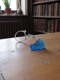 Porte-clés vintage métal et pendentif bleu forme botte rétro accessoire déco