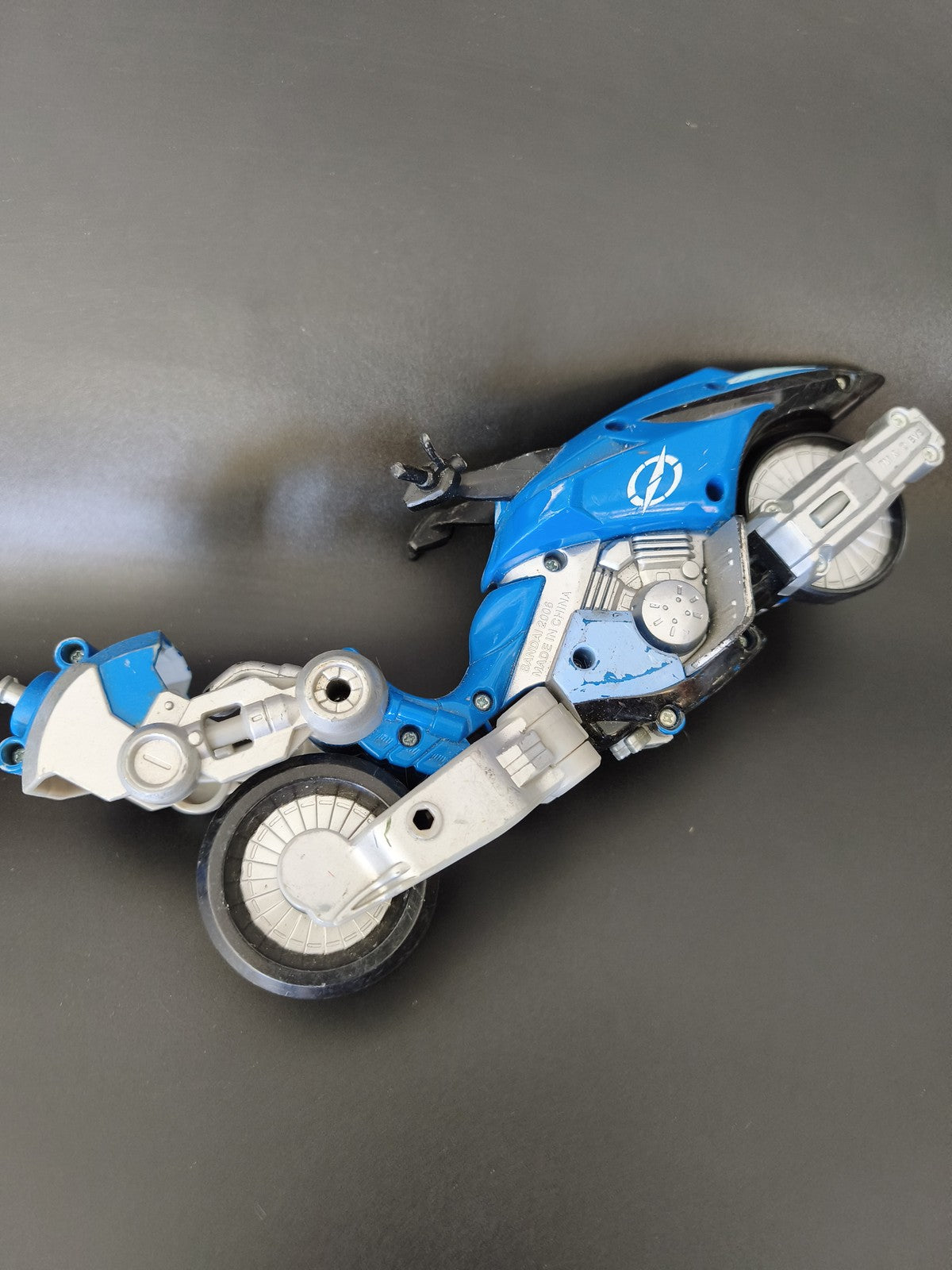 Vélo enfant Hovertek Power Rangers Operation Overdrive bleu 2006 roues stabilisa