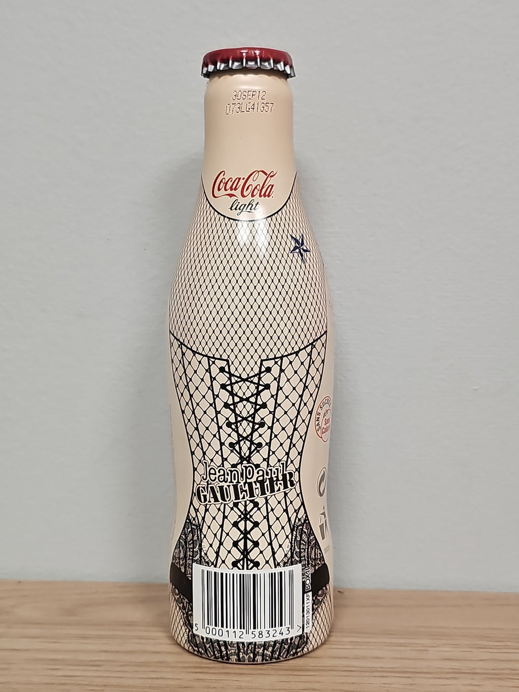 Bouteille Coca Cola pleine édition Jean Paul Gaultier design original limitée