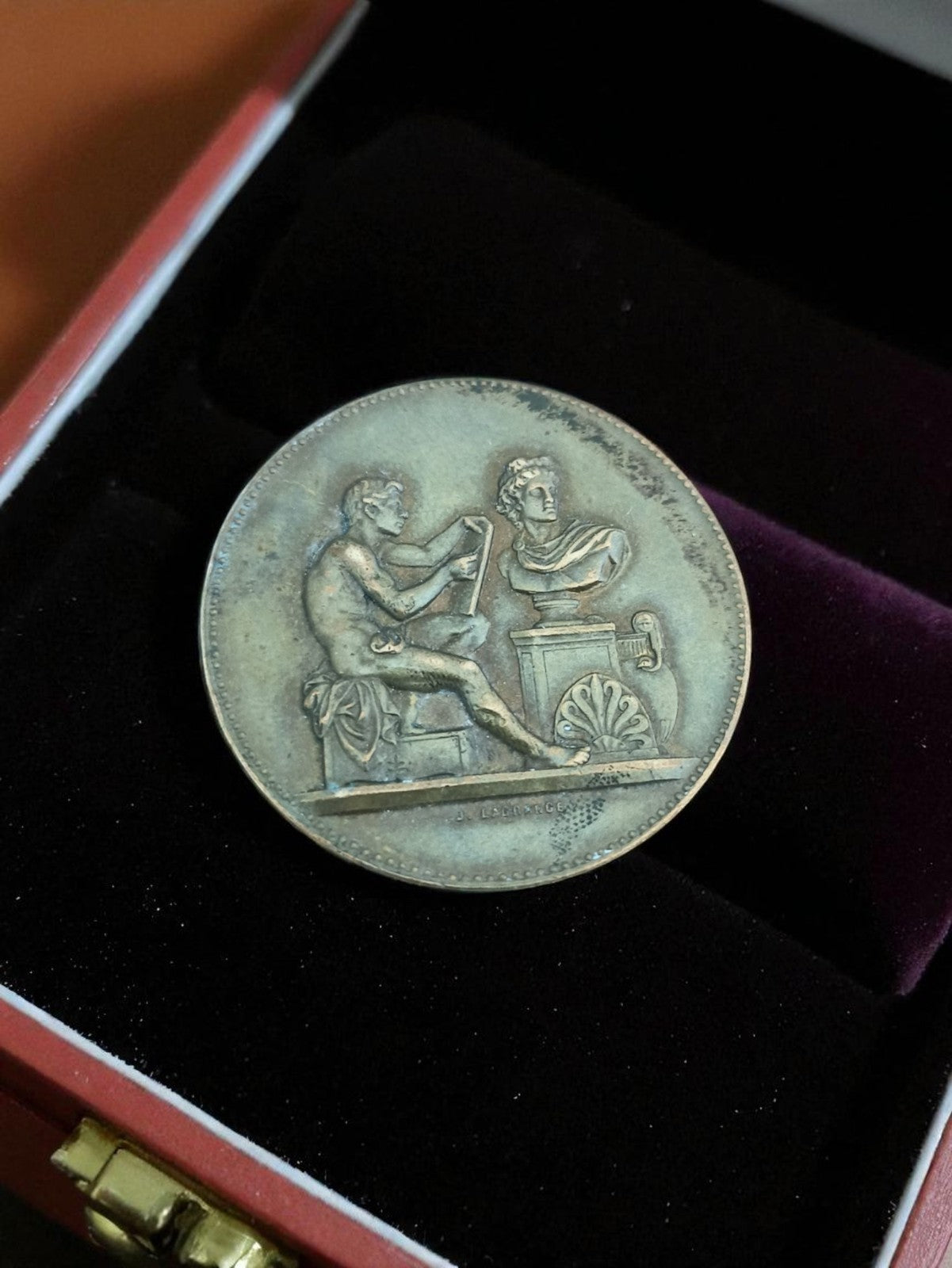 Médaille ancienne élève Ville de Paris signée vintage récompense