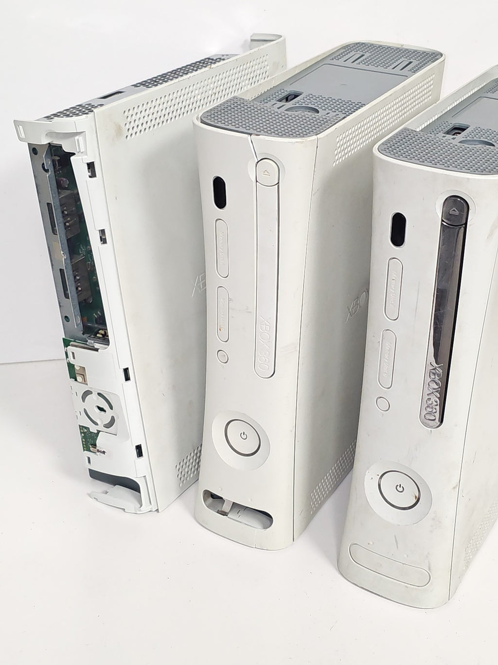 Lot 3 consoles Xbox 360 HS pour pièces détachées à réparer Microsoft Xbox