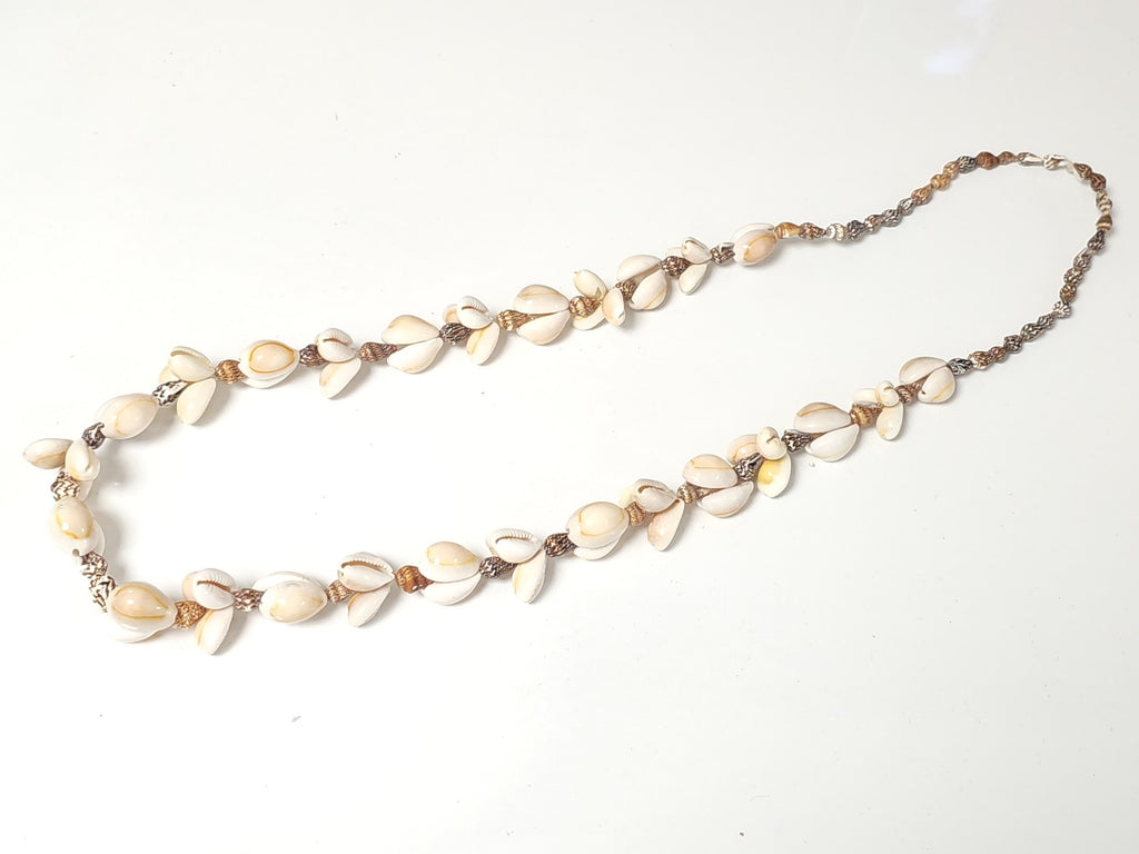 Collier vintage en coquillages authentiques, bijou ancien rétro pour collectionn