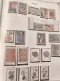 Timbres Maroc thématiques fleurs football architecture lot philatélie