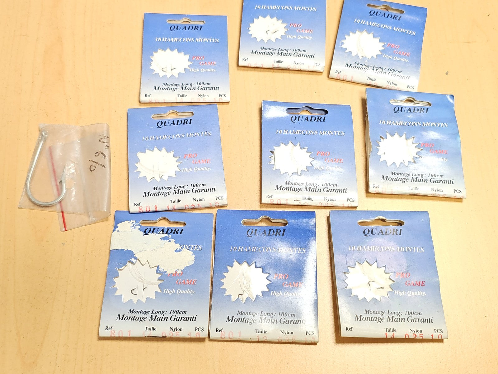 Lot important d?hameçons Quadri pour pêche, accessoires montages carnassier