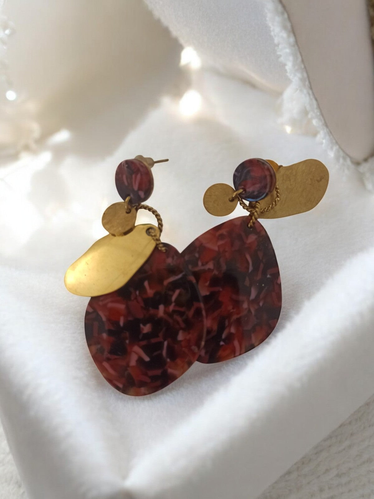 Boucles d’oreilles vintage pendantes écaille marron doré rétro, accessoire mode