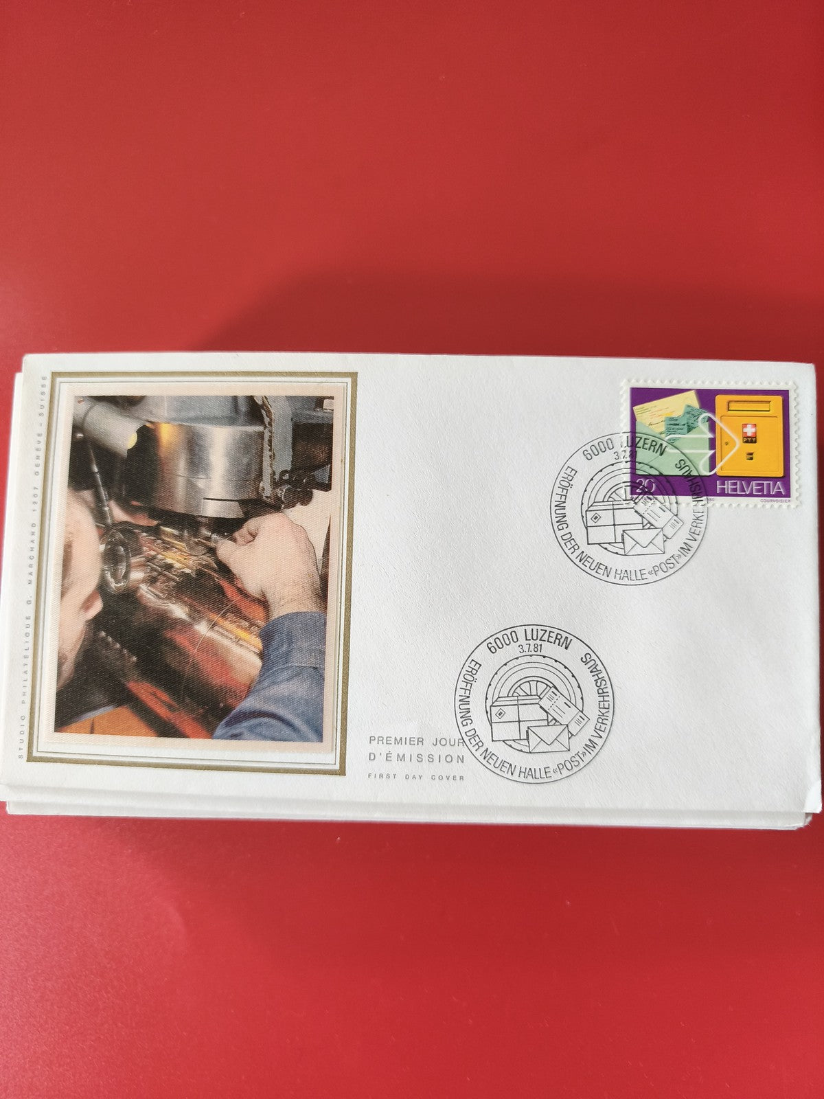 Enveloppe philatélie Premier Jour Suisse, timbre Helvetia, illustration industri