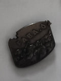 Broche vintage FABA 02 relief foncé, badge ancien, pin's métal sombre