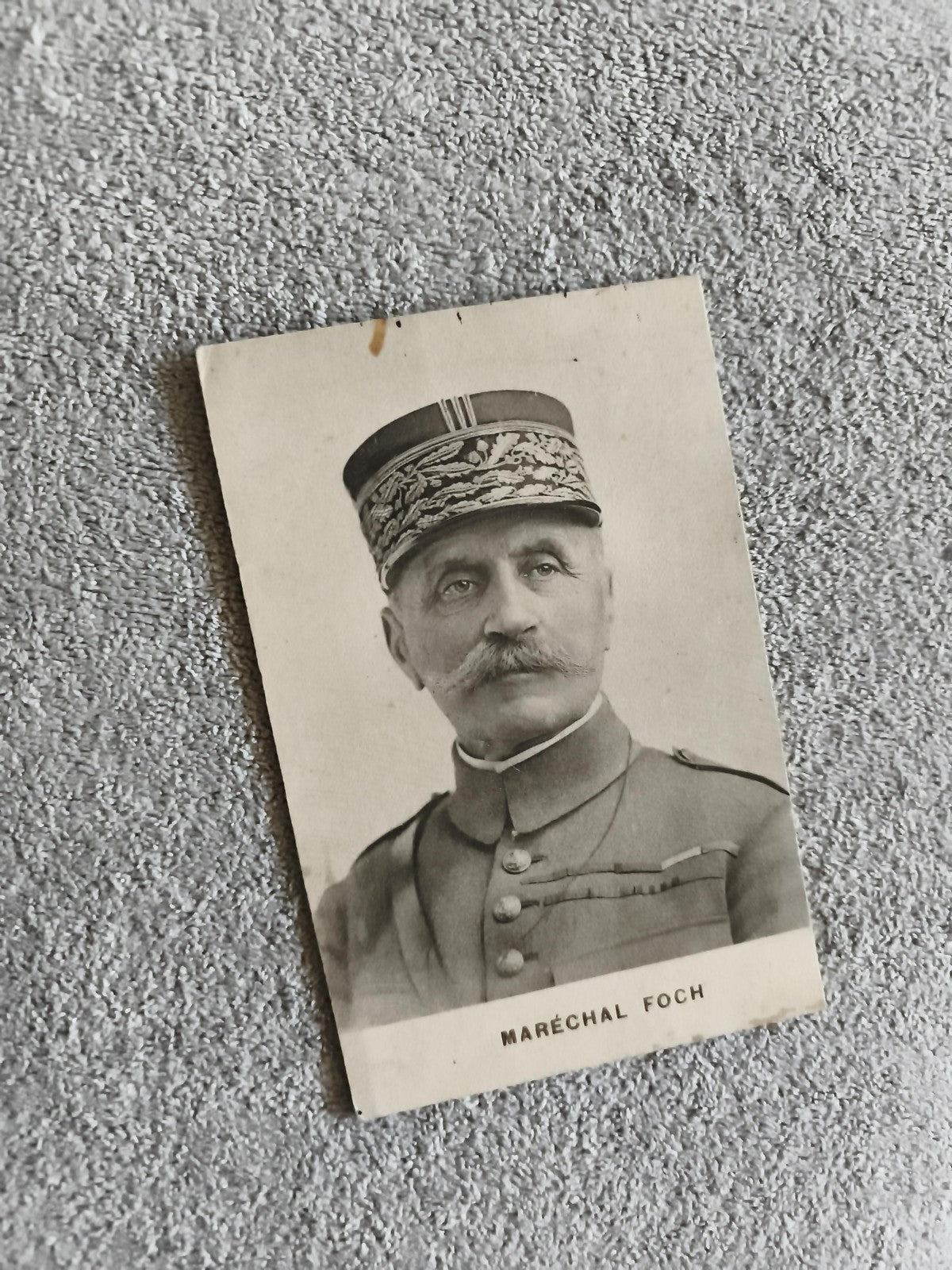 Carte postale photo Maréchal Foch portrait militaire philatélie