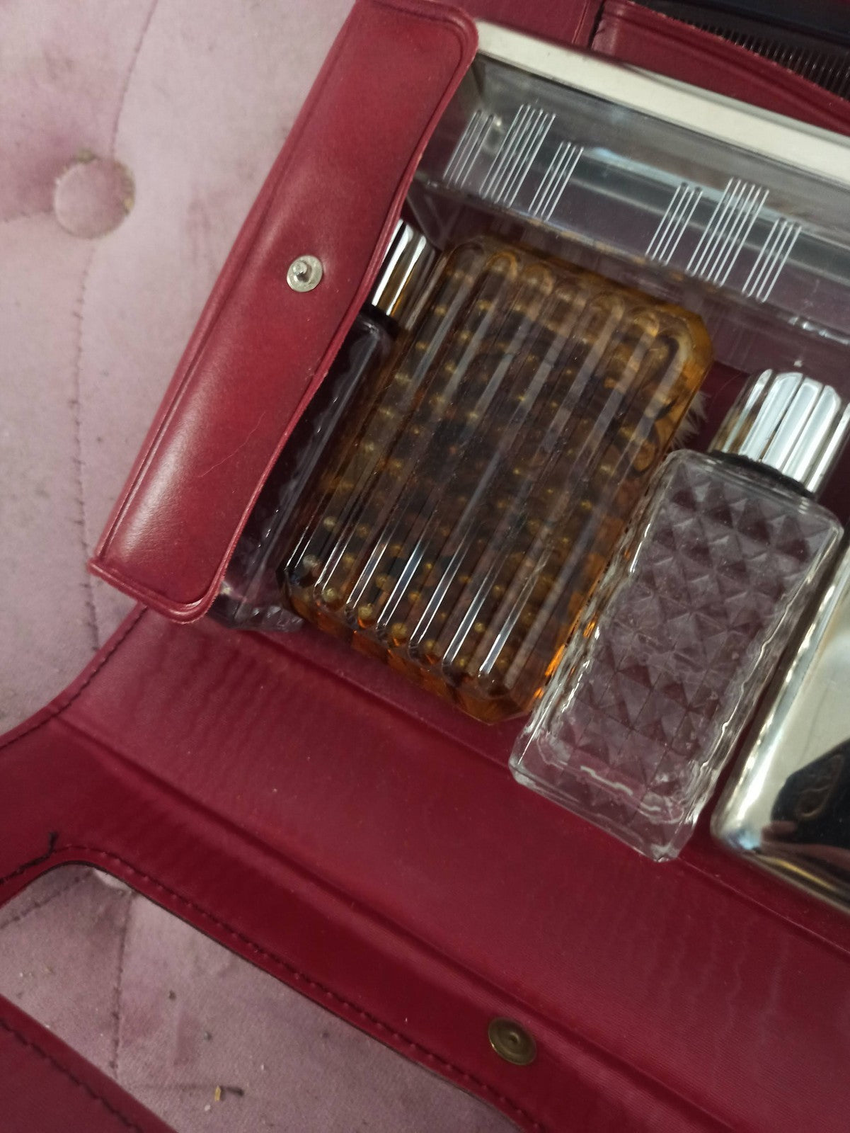 Trousse de toilette vintage années 1940 accessoires bakélite bordeaux miroir
