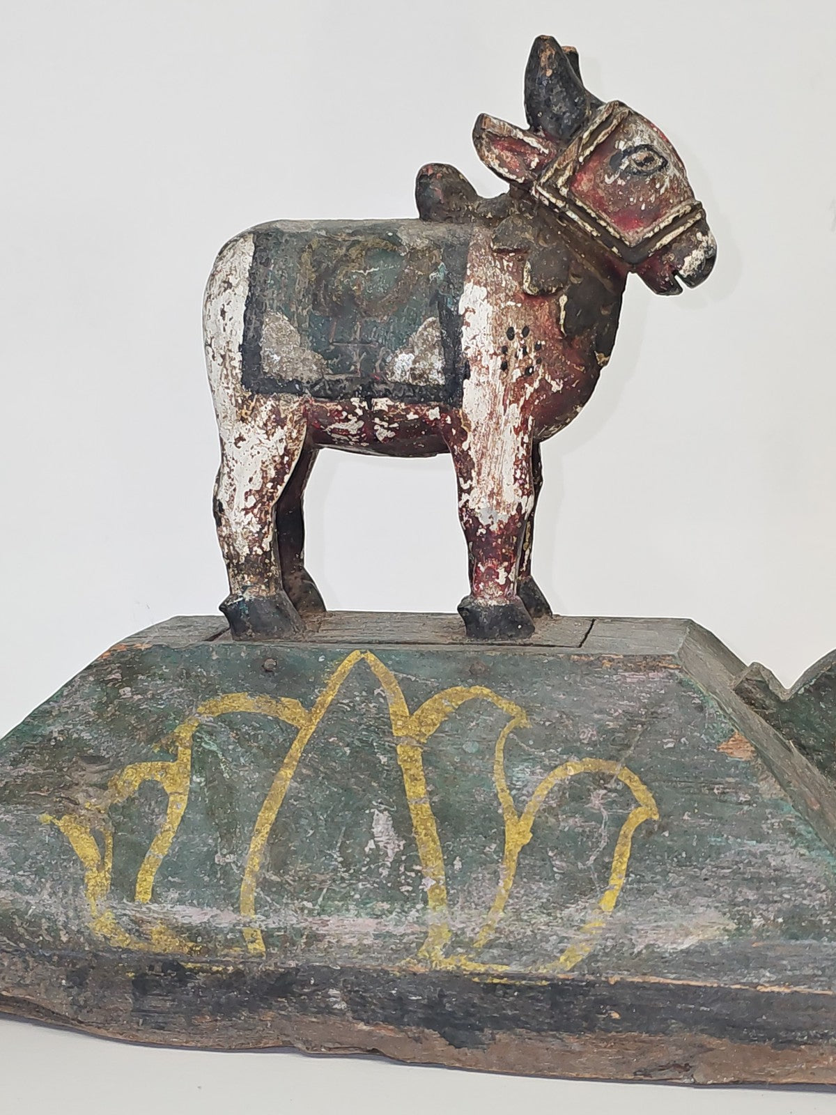 Sculpture taureau Nandi folk art Inde décoration animale rustique sculpture bois