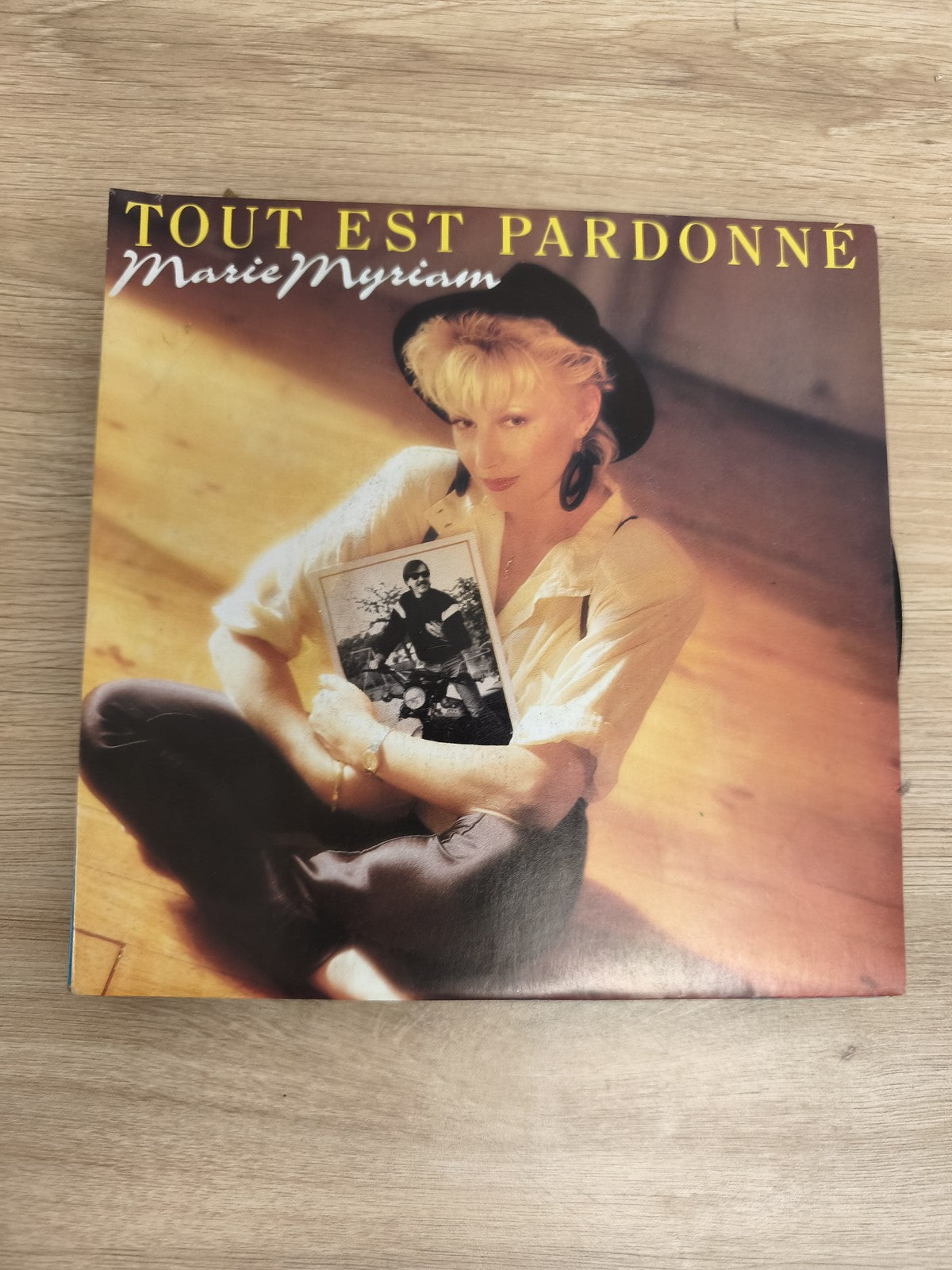 Vinyle 45T Marie Myriam Tout est pardonné pochette couleur état visuel correct