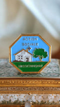 Pin's vintage Action Sociale missionnaire octogonal rétro émaillé rare