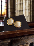 Boucles d?oreilles vintage rondes dorées blanc crème années 70 rétro clip