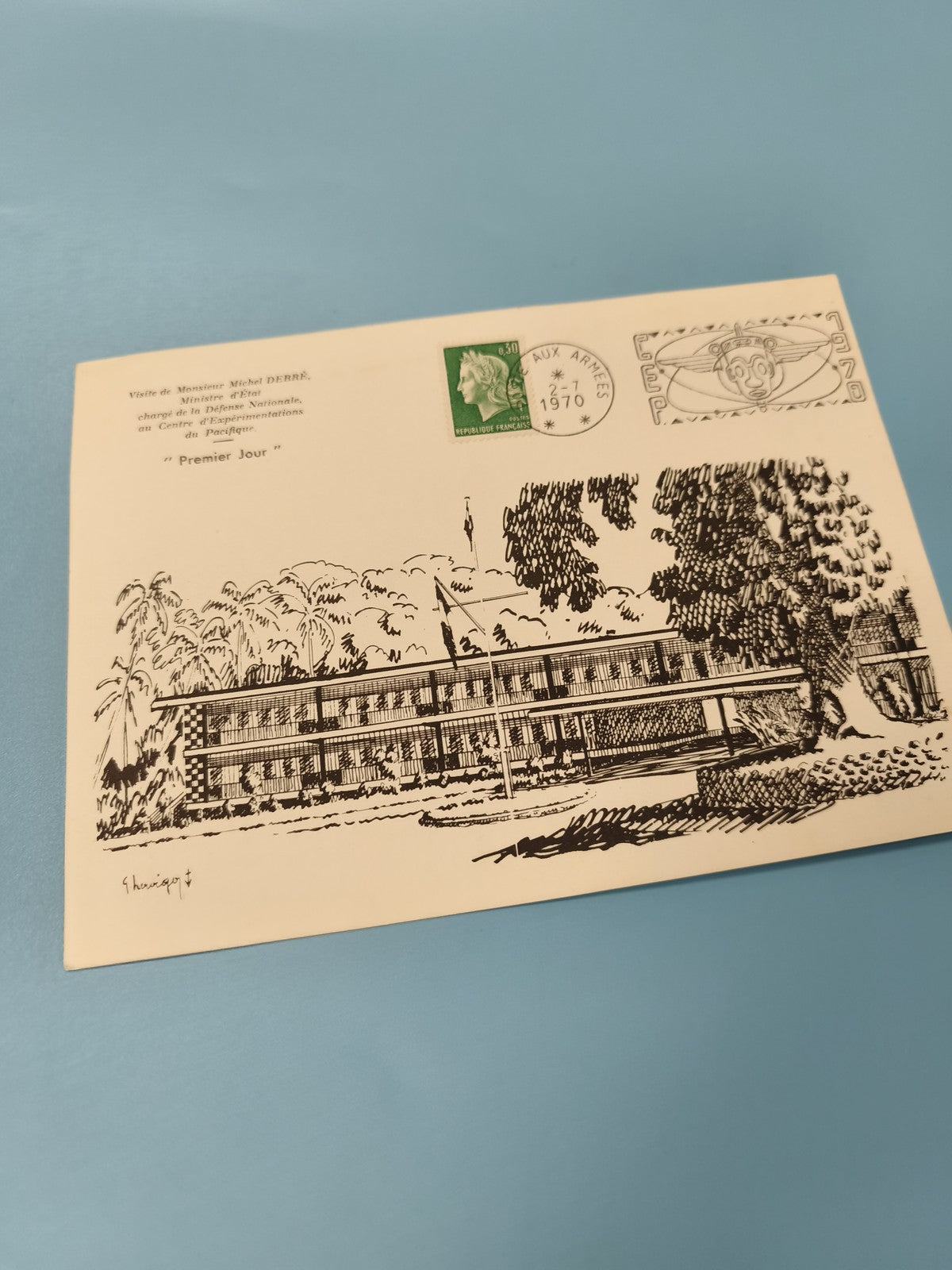 Carte postale philatélie Premier Jour timbre Marianne 1970 illustration bâtiment