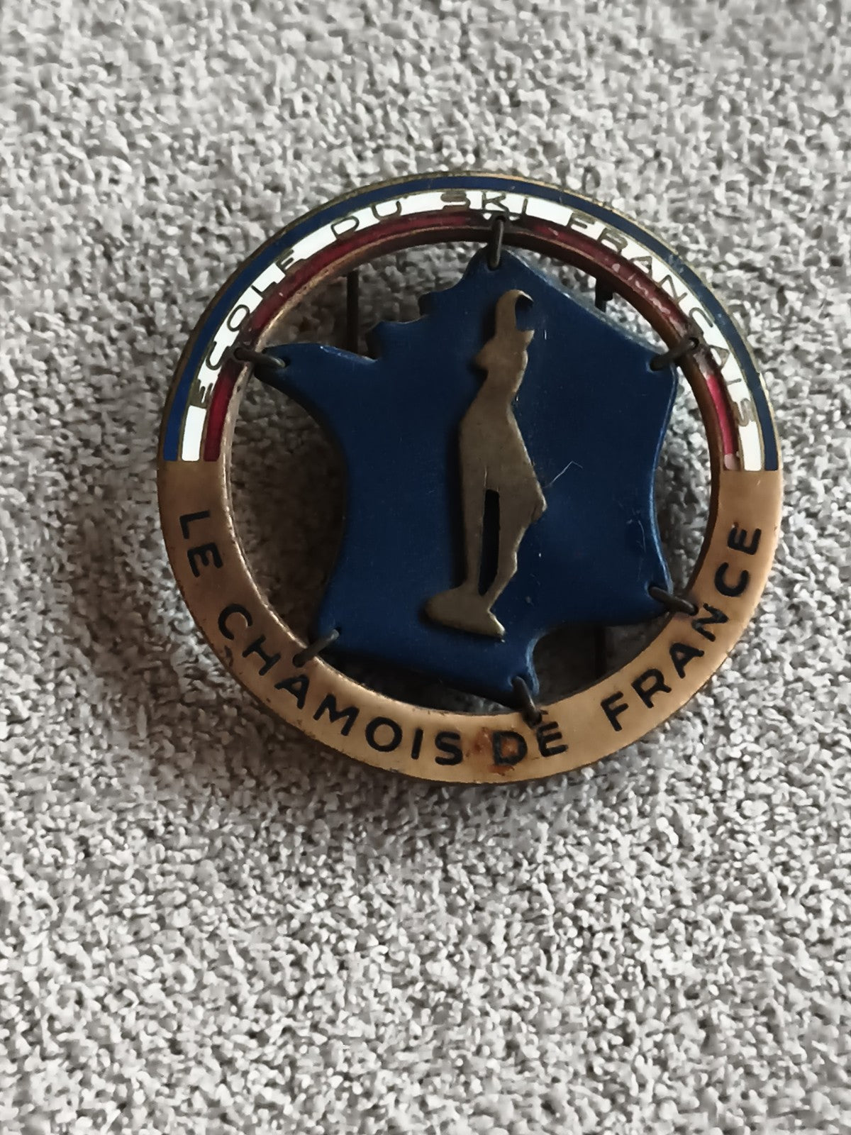 Médaille ancienne Le Chamois de France École du Ski Français vintage insigne