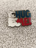 Pin's vintage ours blanc "HUG ME!" émaillé années 90 badge rétro (Ref 7)