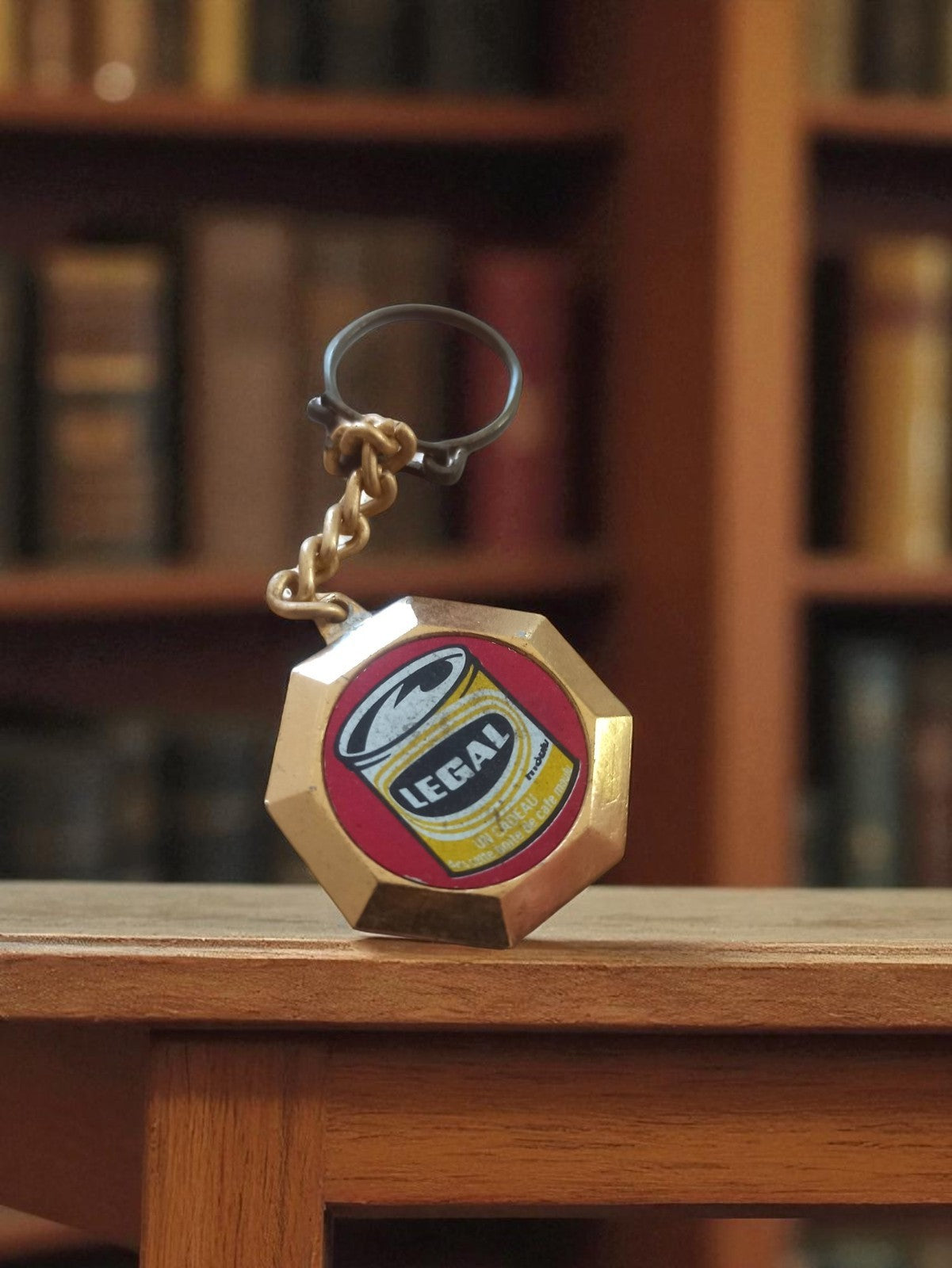 Porte-clés ancien LEGAL octogonal pub vintage rétro promotionnel
