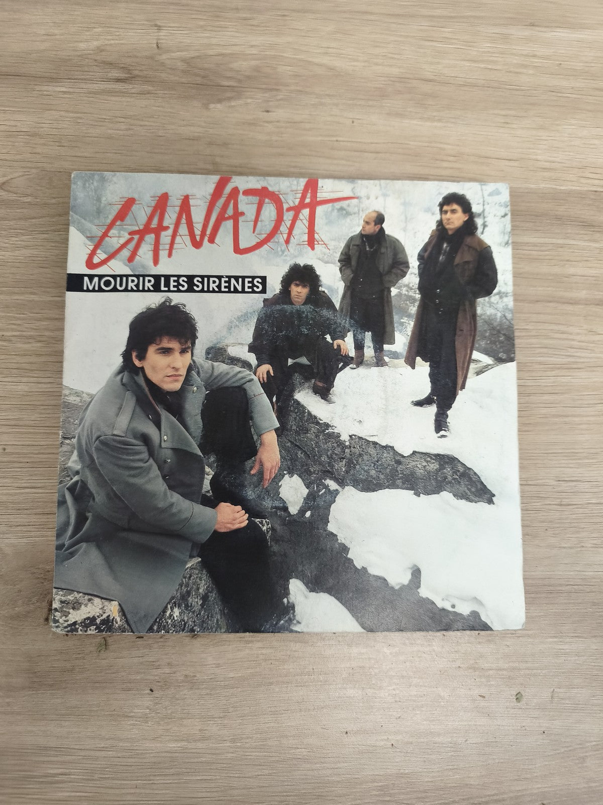 Vinyle 45 tours CANADA Mourir Les Sirènes pochette photo groupe neige