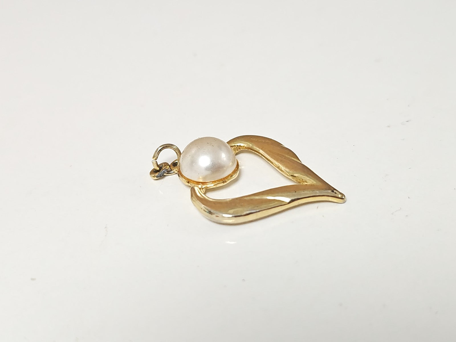 Antique vintage gold-plated retro pendant for collector pre-owned jewelry