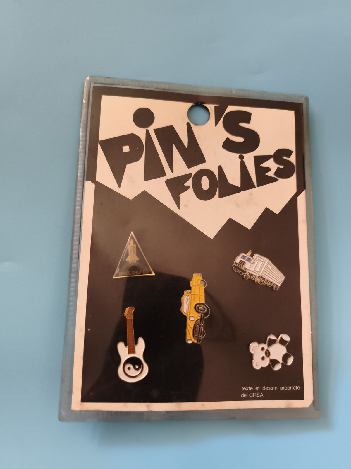 Lot pin's Pin's Folies Space Shuttle guitare camion nounours années 80