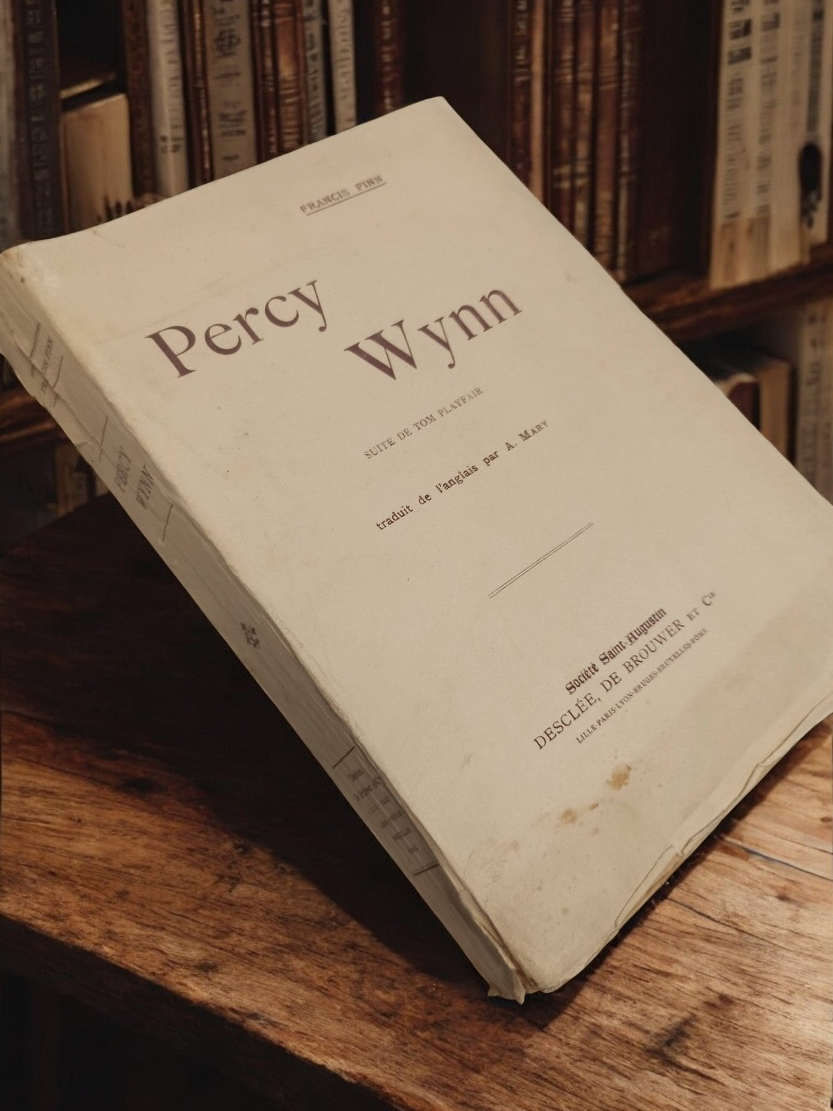 Livre ancien Percy Wynn Francis Finn édition rétro littérature rare