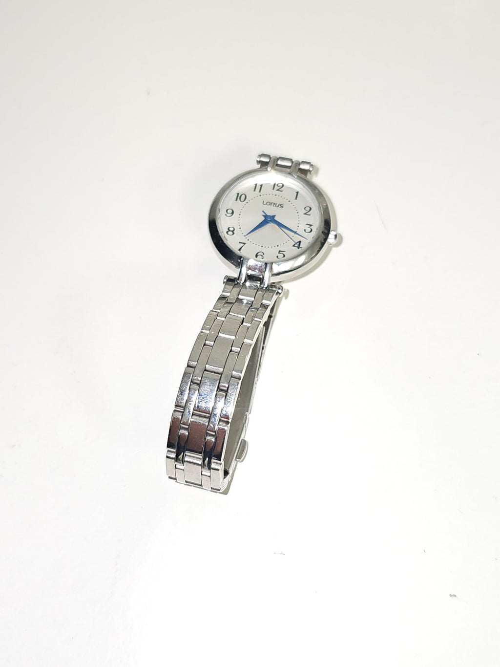 Montre femme Lorus fonctionnelle, élégante, montre-bracelet occasion fiable
