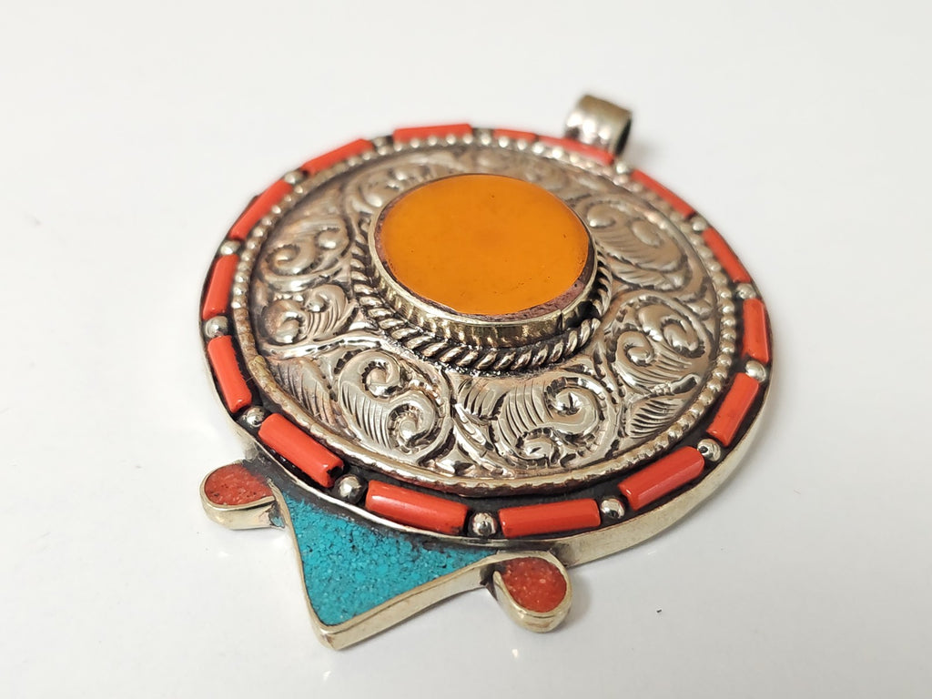 Vintage Berber pendant, ethnic jewelry, large format for collection