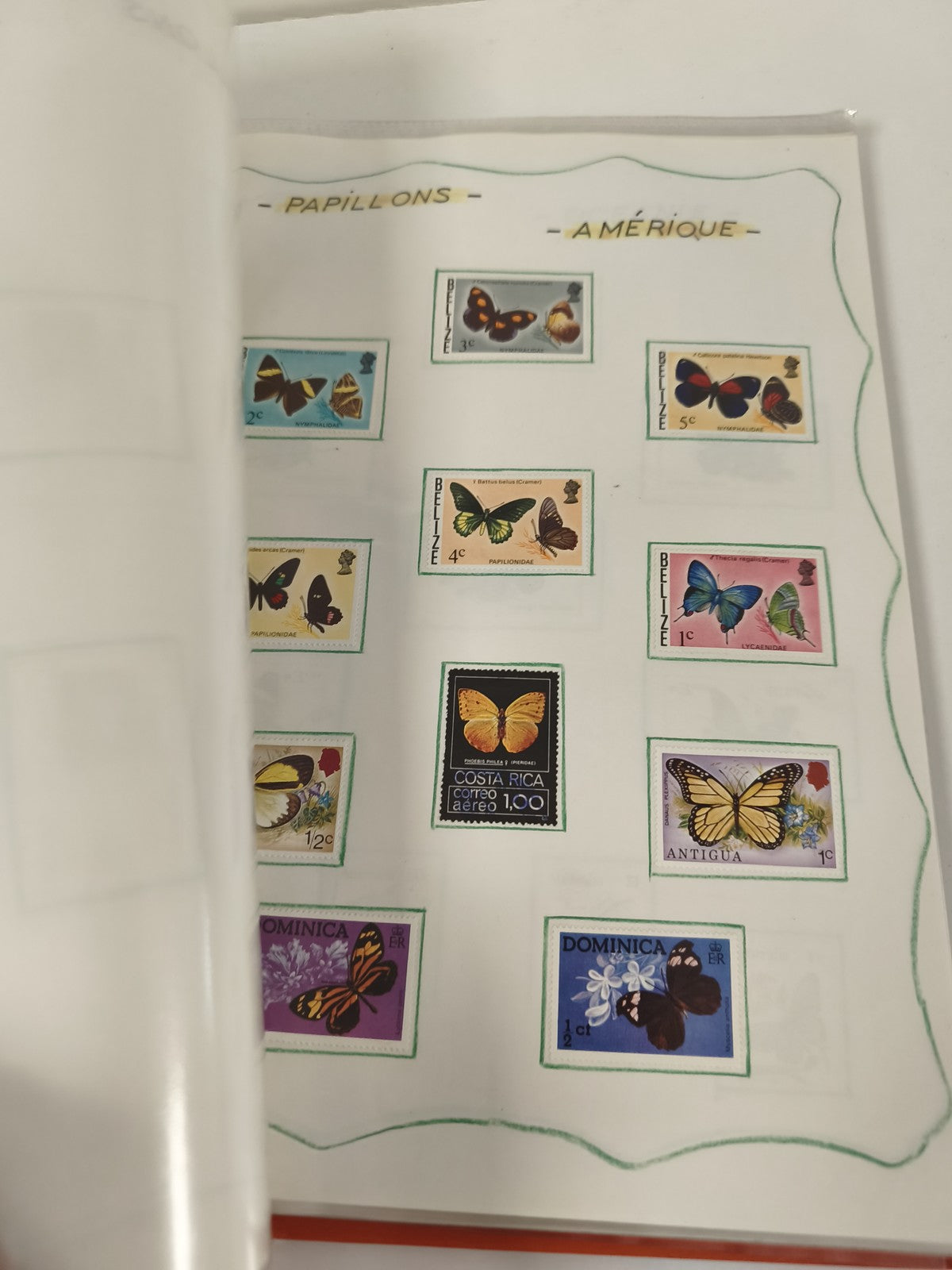 Gros classeur timbres papillons thématique Europe, multicolores, d'occasion