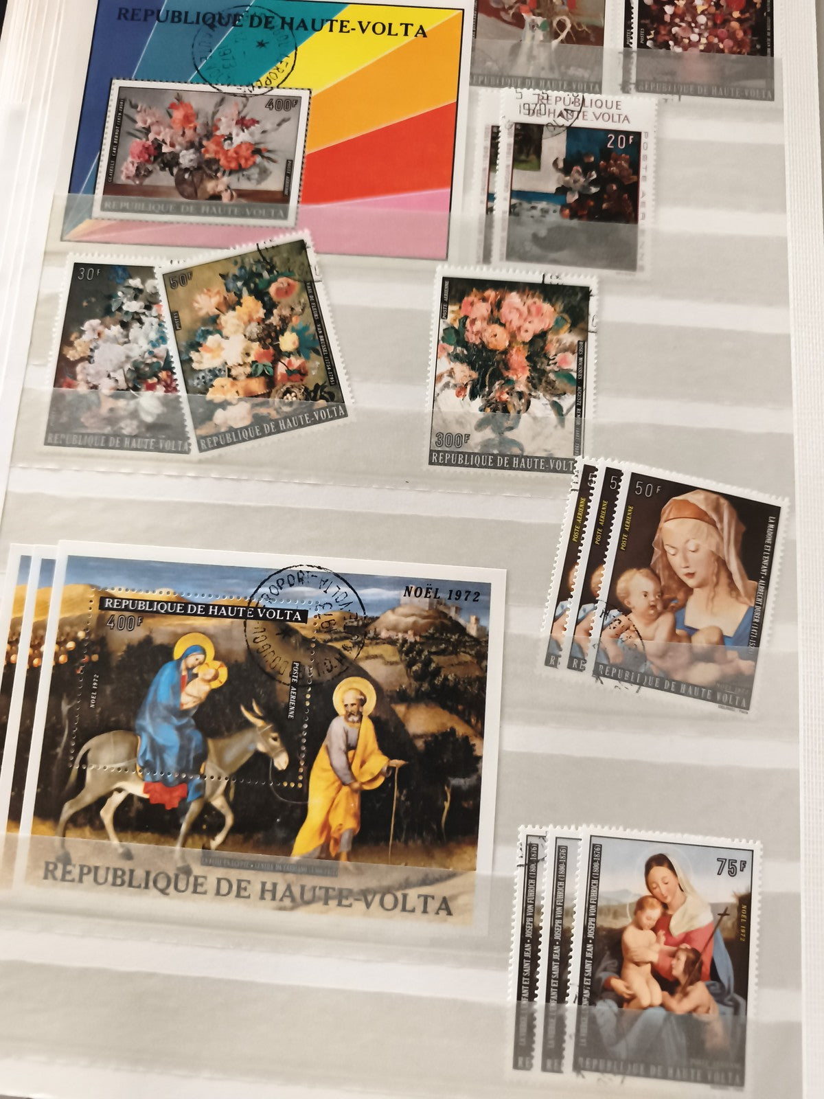 Timbres anciens Haute-Volta oblitérés fleurs tableaux Noël 1972 philatélie vinta
