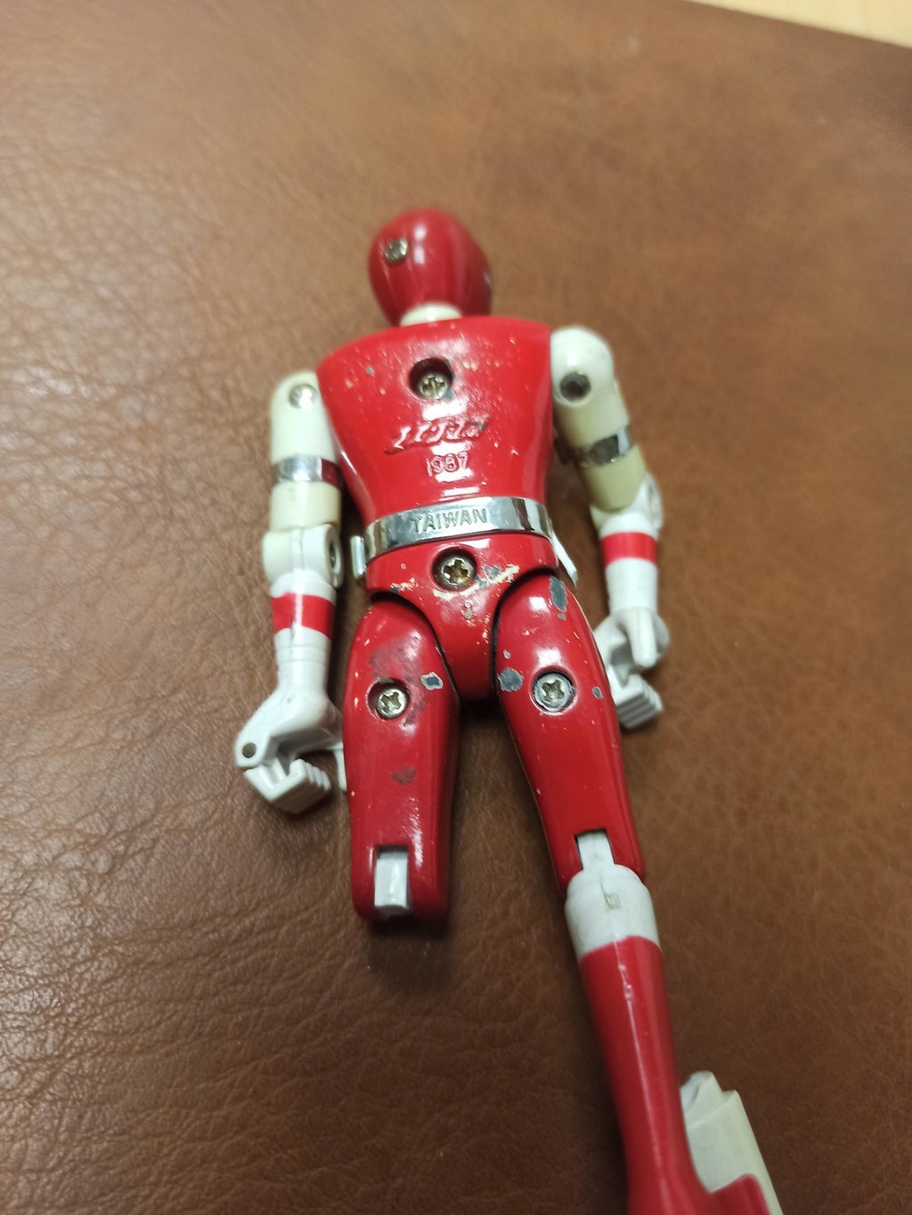 Figurine vintage Bioman Maskman rouge Bandai 1987 ancien jouet rétro abîmé