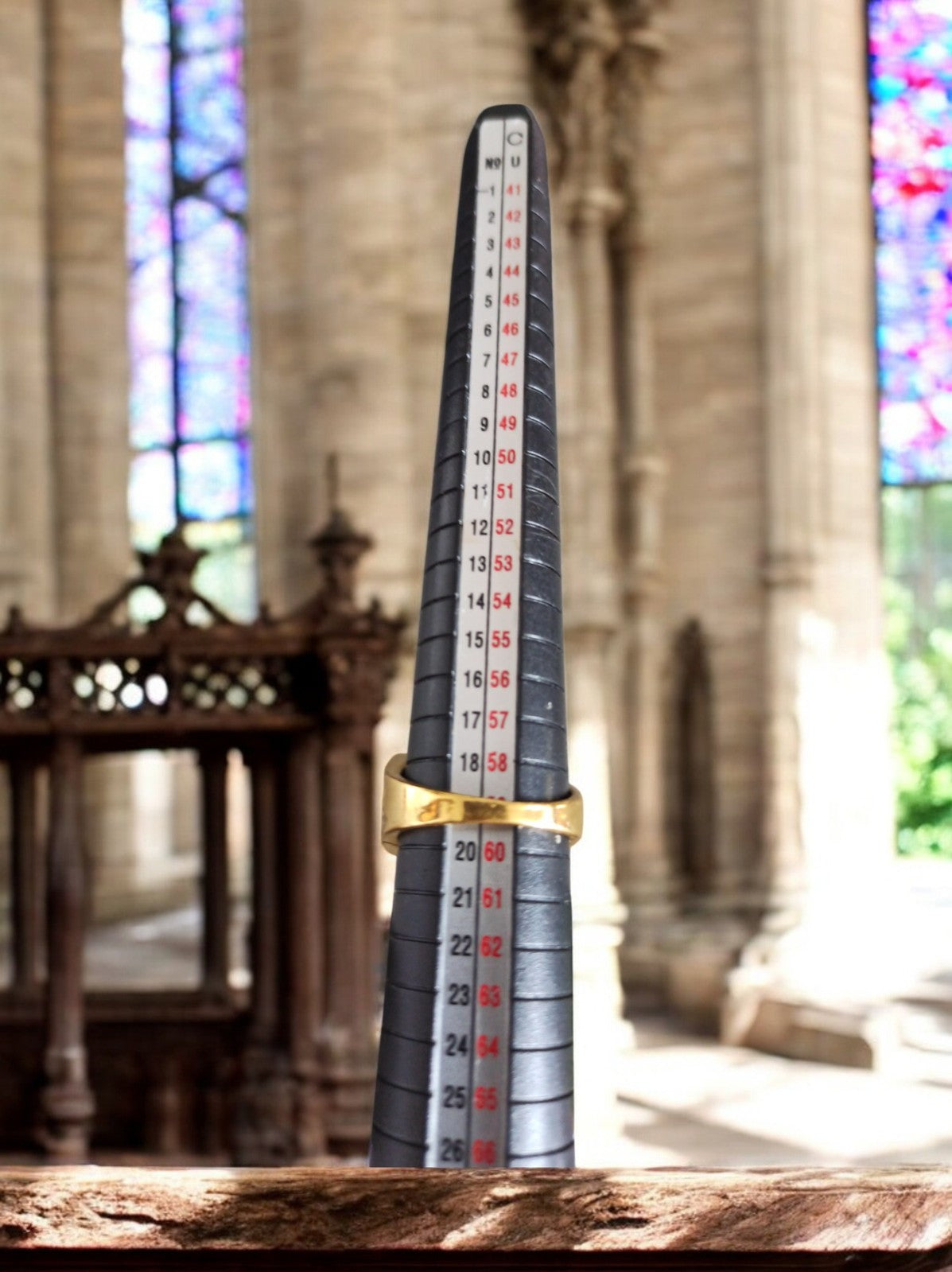 Vintage-Modeschmuckring Größe 59, gold- und blaufarben, Freimaurermotiv, origineller Stil