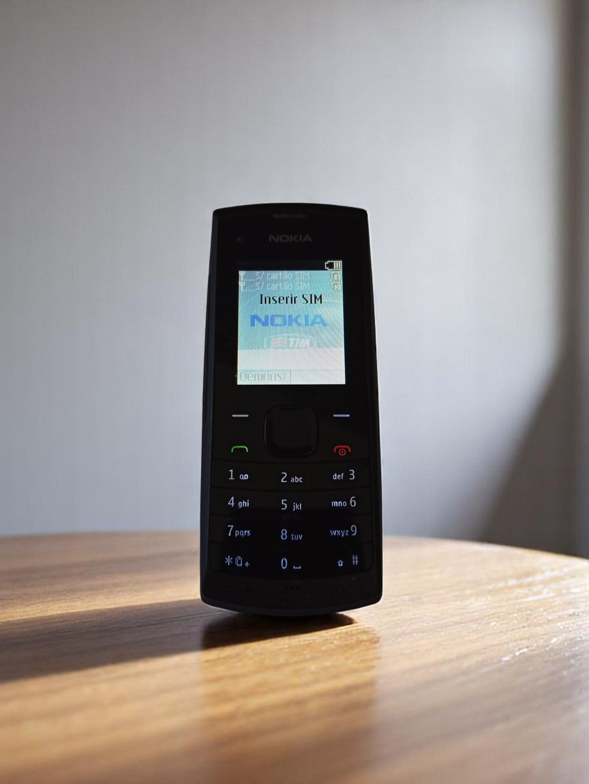 Téléphone portable Nokia X1 vintage noir fonctionnel rétro GSM
