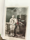 Carte postale ancienne 1er Avril poisson d'avril Paris enfant costume CPA vintag