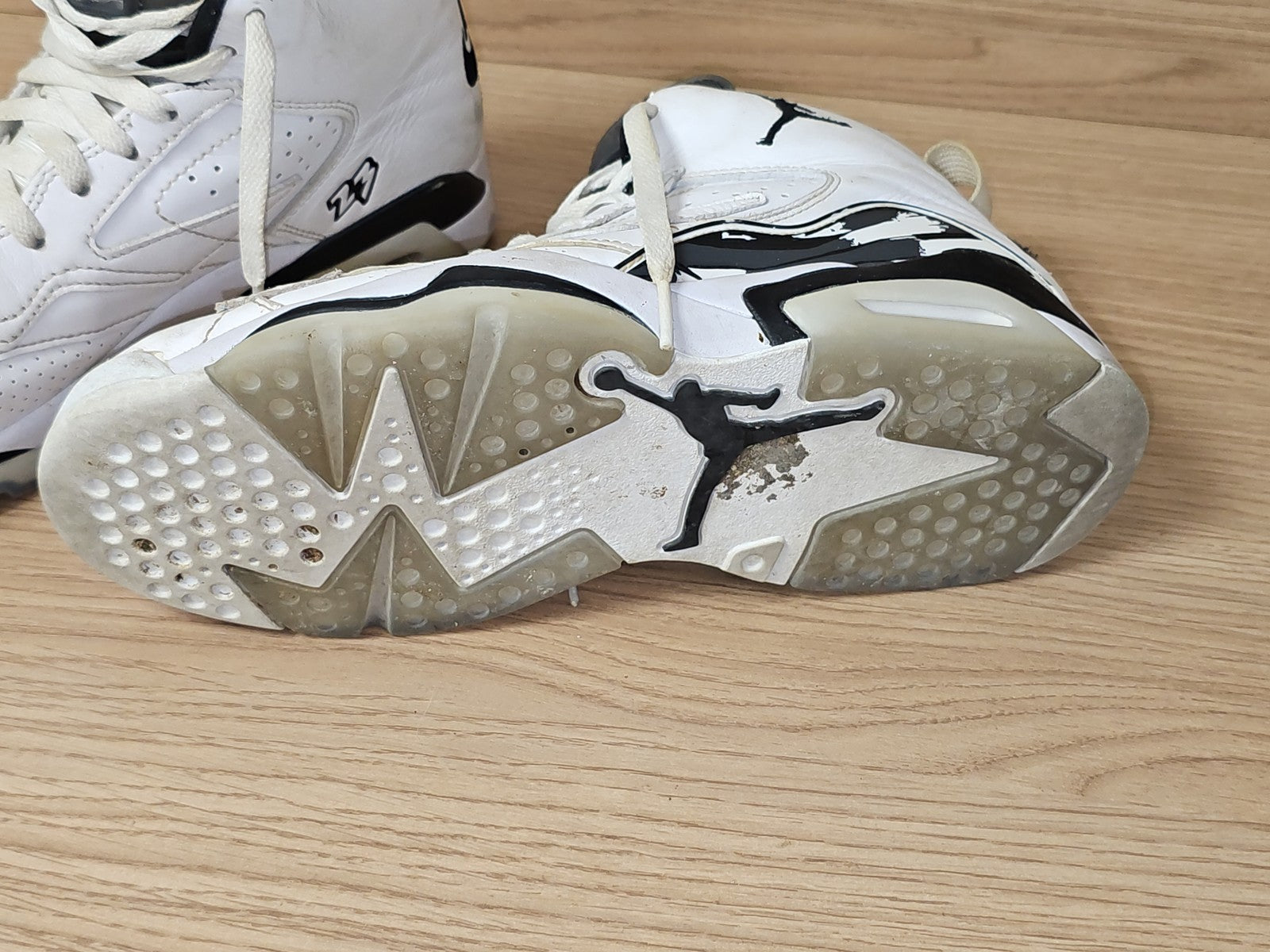 Baskets Nike Air Jordan MVP homme blanc noir pointure 42 sneakers sport occasion