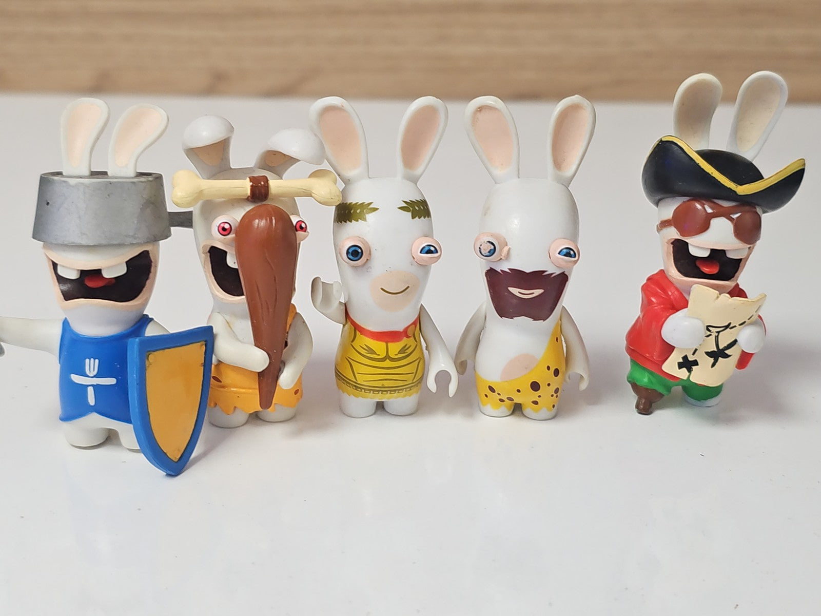 Lot de figurines Lapins Crétins d?occasion ? personnages ludiques jeux vidéo