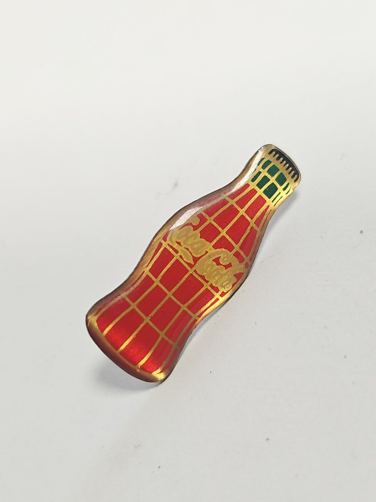 Pin's ancien Coca Cola rétro, badge publicitaire vintage collection boisson soda