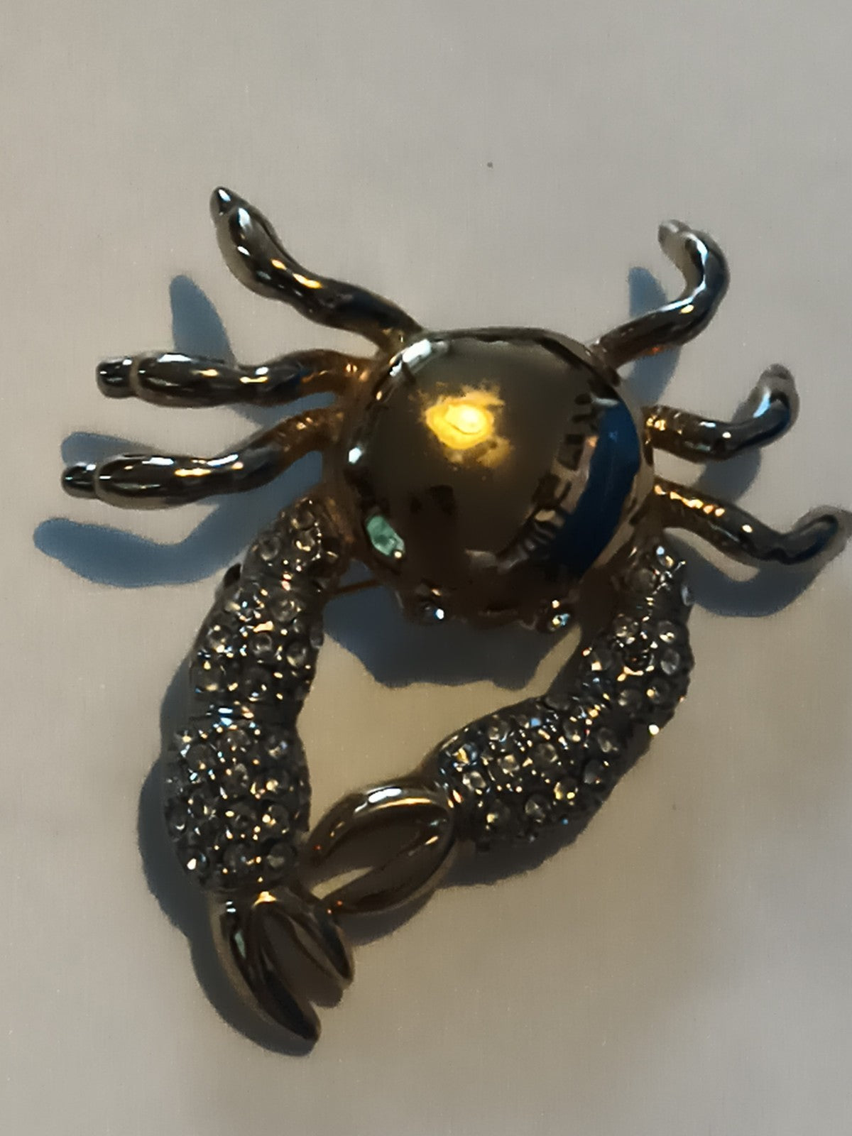 Broche vintage crabe doré strass, bijou fantaisie animal, pin's rétro