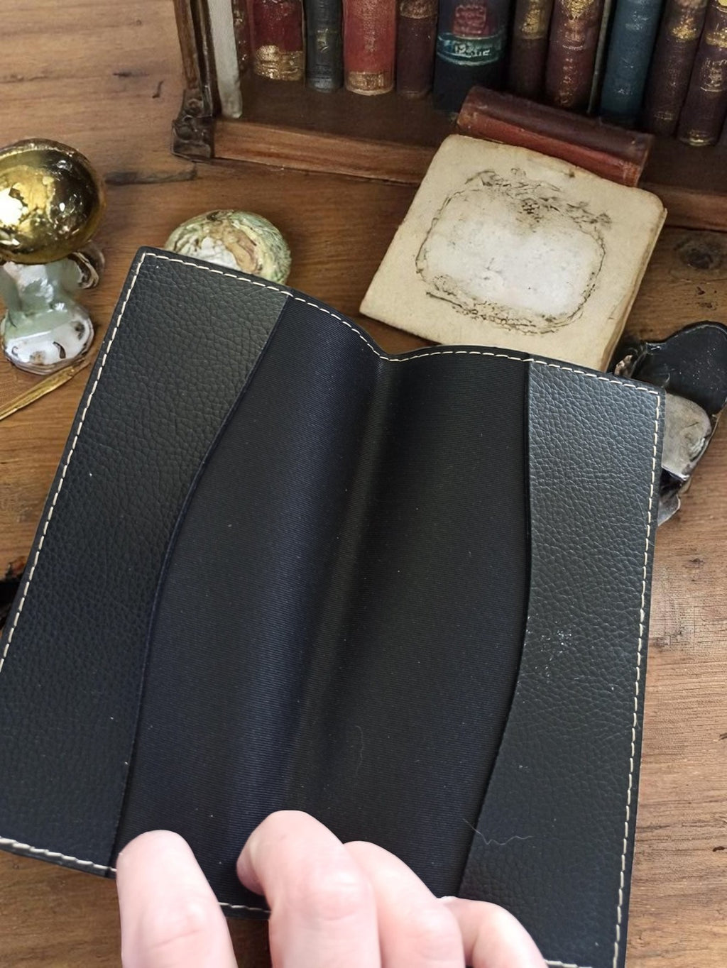 Portefeuille vintage cuir noir badge écusson rétro porte-feuille homme
