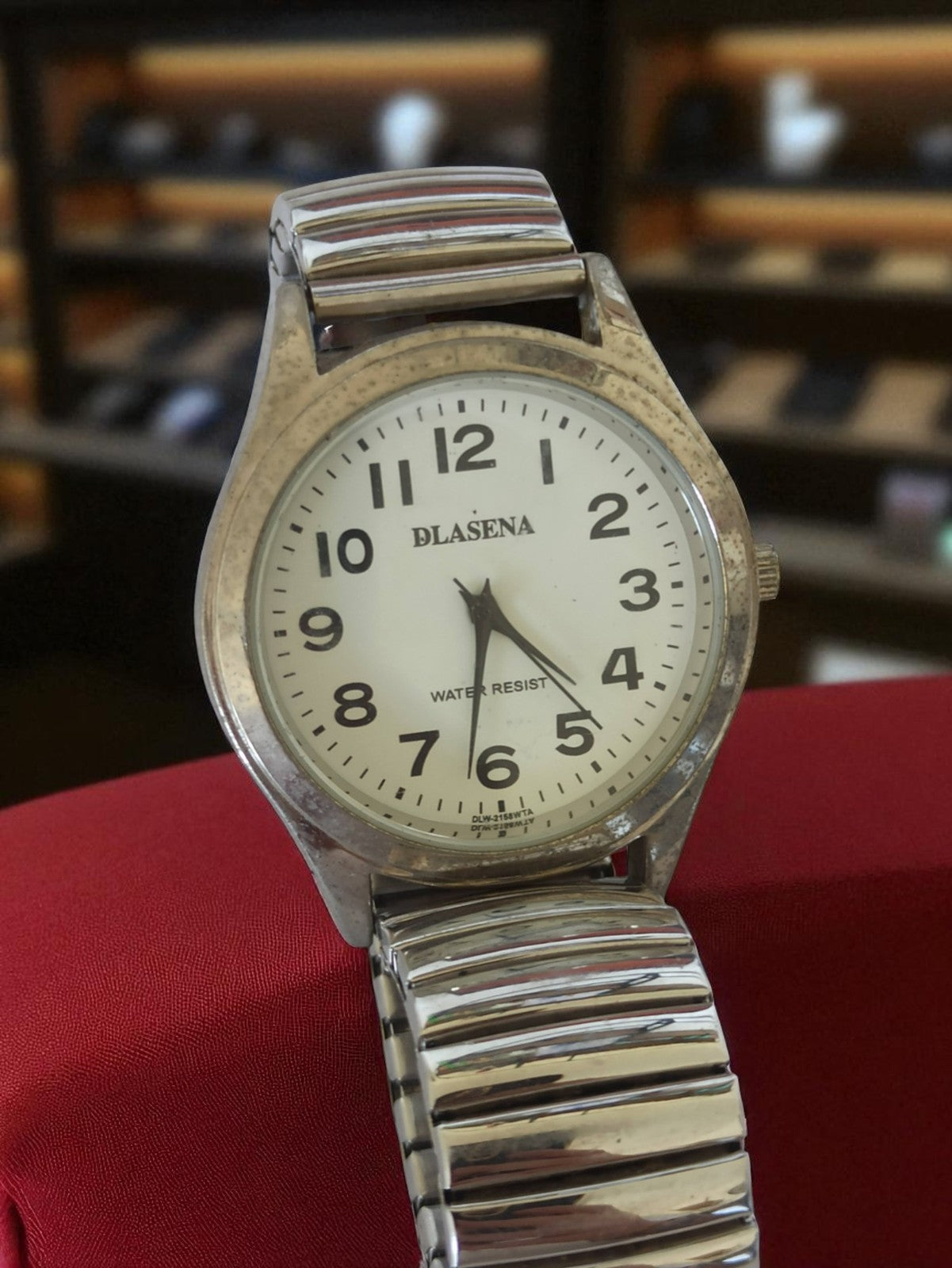 Montre femme DLASENA vintage à quartz bracelet extensible rétro ancien