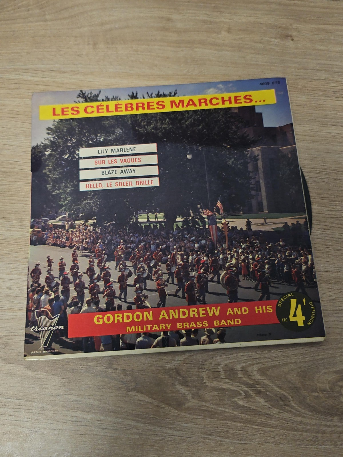 Vintage 45 tours ancien vinyle Les Célèbres Marches disque rétro collection
