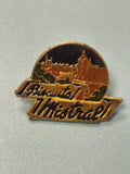 Pin's vintage Biscuits Mistral émaillé, collection publicitaire ancien