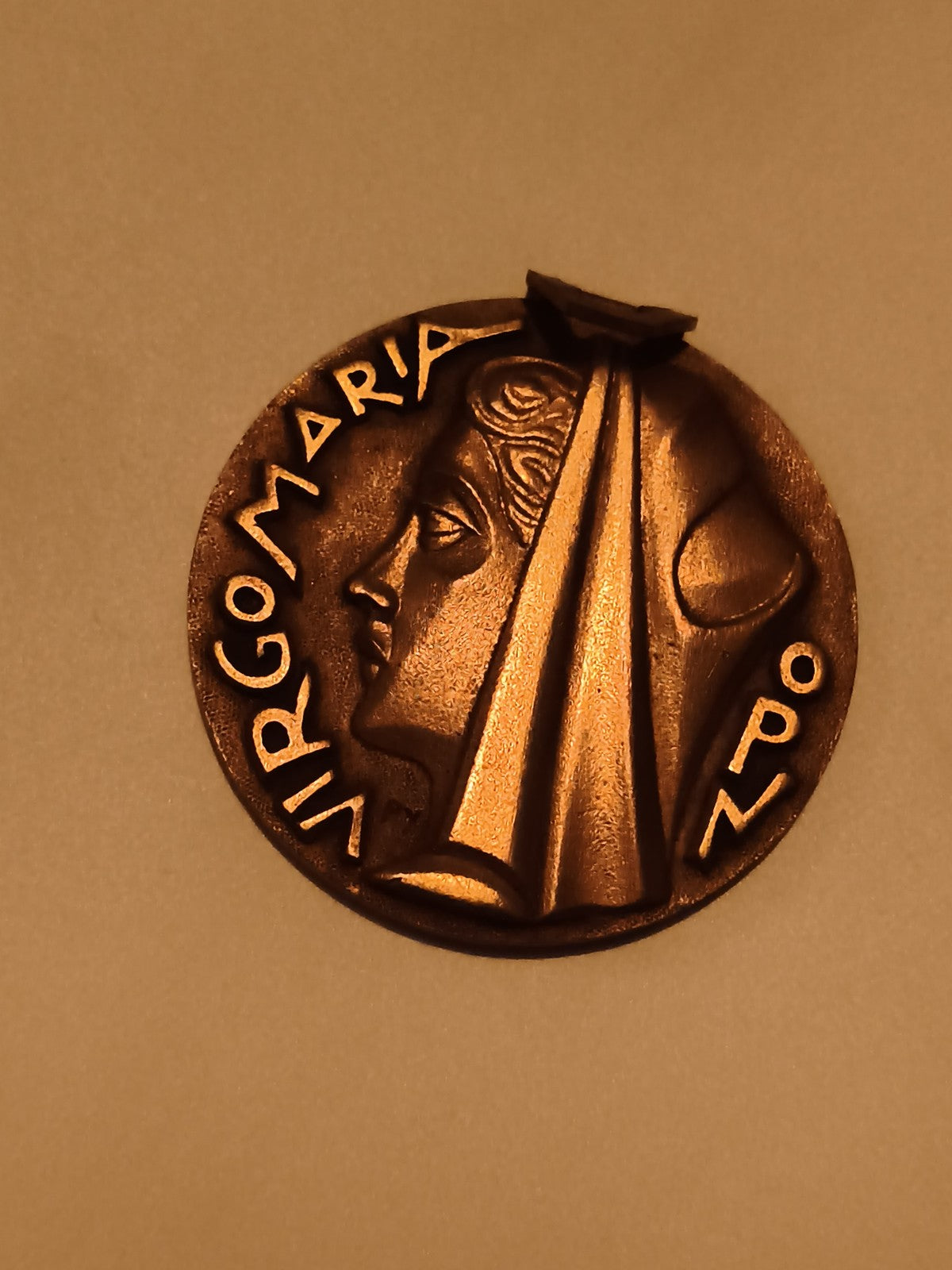 Médaille religieuse Vierge Marie profil relief VIRGO MARIA OPN bronze