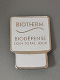 Pin's vintage Biotherm ancien, badge rétro publicitaire collection années 90