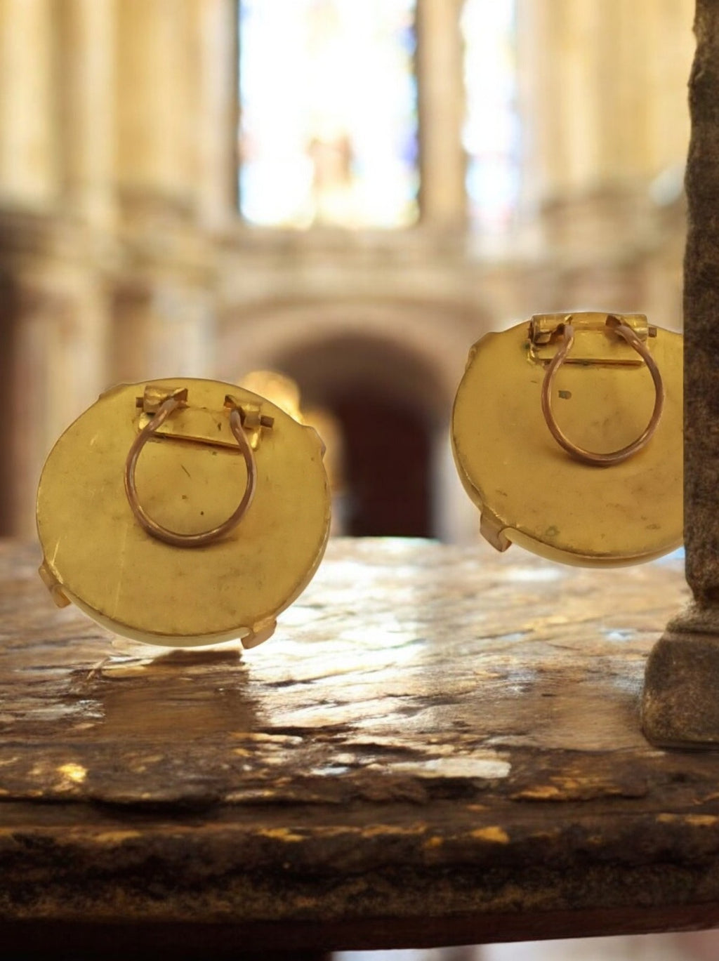 Boucles d’oreilles vintage à clip rondes jaune pâle rétro pinces