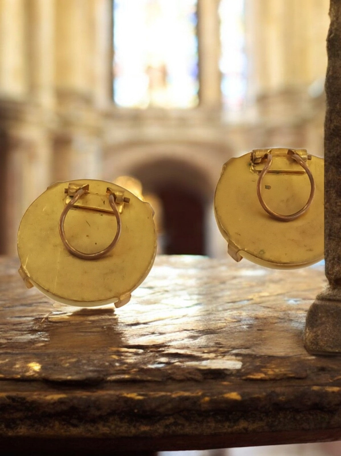 Boucles d’oreilles vintage à clip rondes jaune pâle rétro pinces