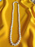 Collier perles de culture vintage, bijou ancien, finition blanche élégante
