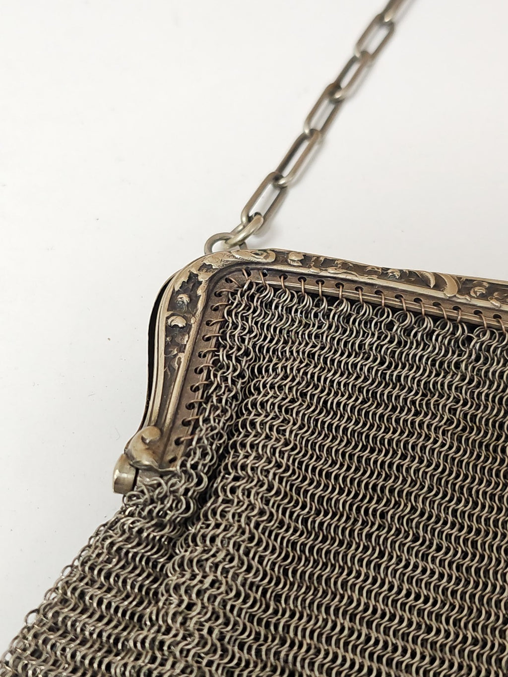 Sac vintage ancien émaillé ? Accessoire rétro collection, déco authentique
