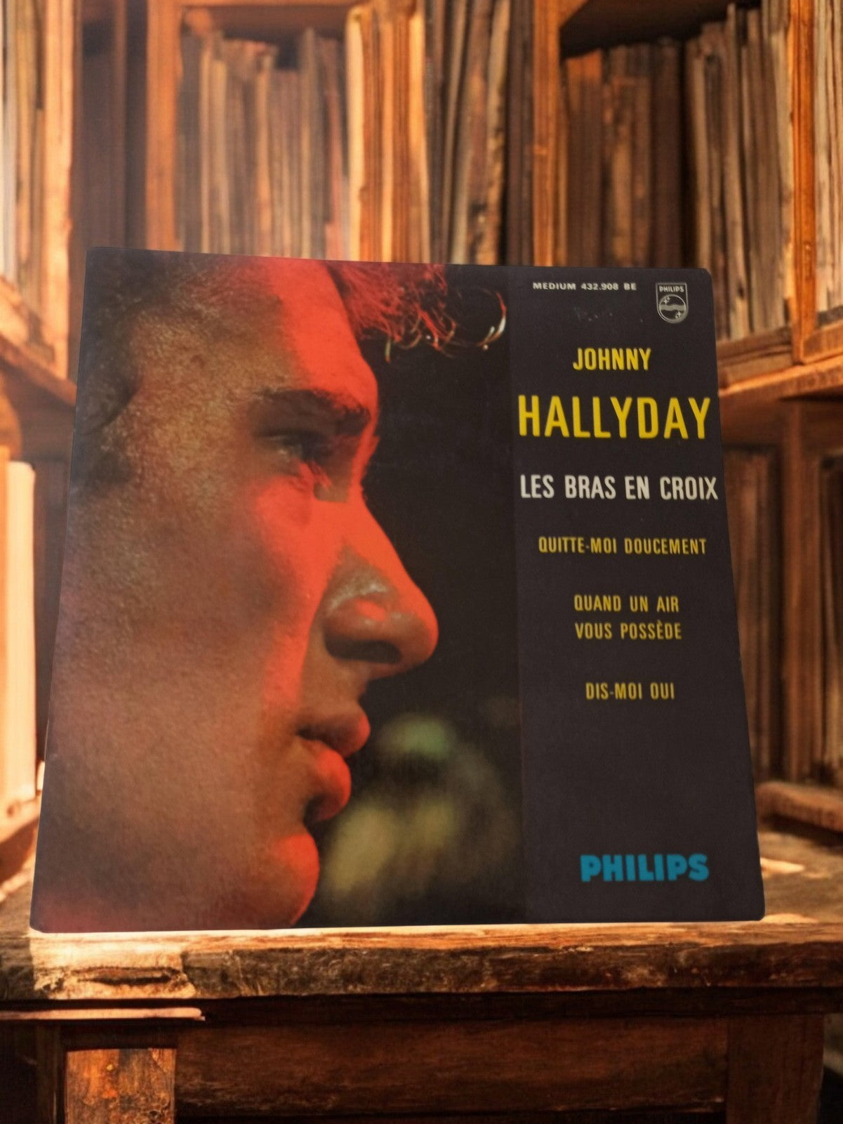 Vinyle 45 tours Johnny Hallyday Philips Les bras en croix vintage rétro