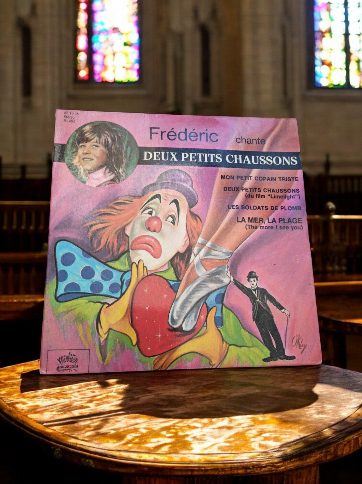 Disque vinyle 45 tours Frédéric Deux Petits Chaussons vintage + pochette illustr